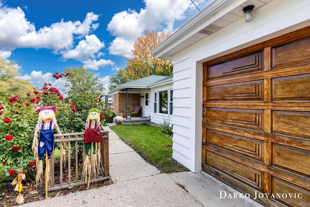 390 W Division Street, Sparta Vllg, MI 49345