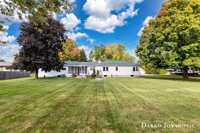 390 W Division Street, Sparta Vllg, MI 49345