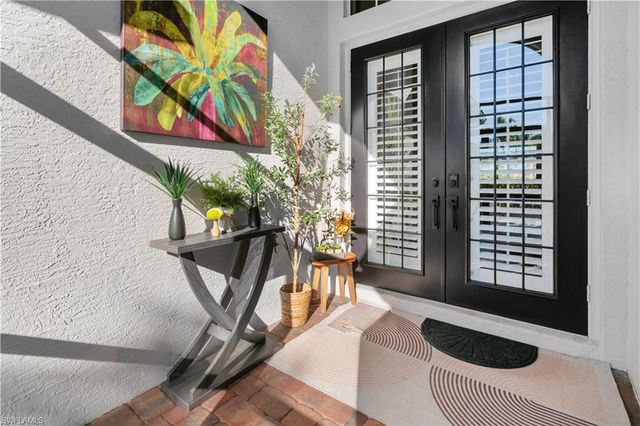 6977 Bent Grass DR, Naples, FL 34113