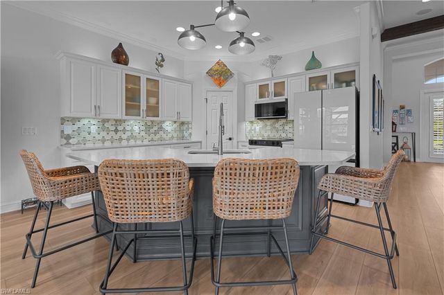 6977 Bent Grass DR, Naples, FL 34113