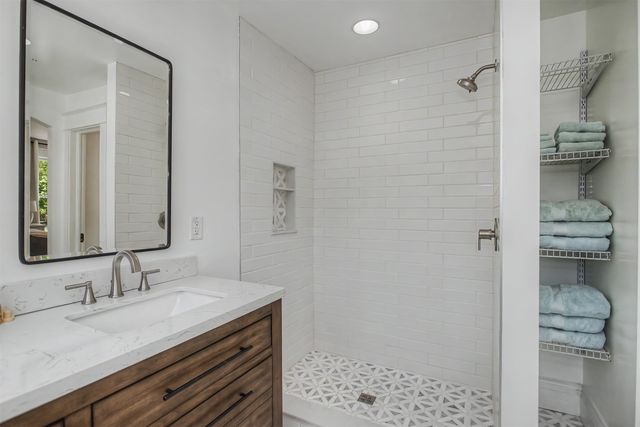 721 Douglas Avenue, Ames, IA 50010
