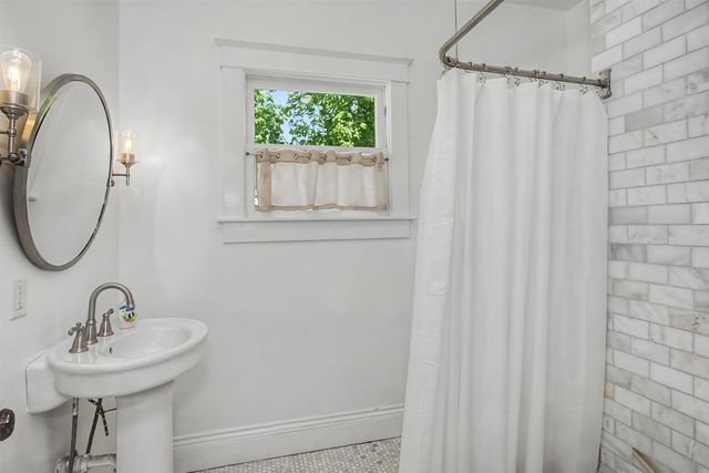 721 Douglas Avenue, Ames, IA 50010