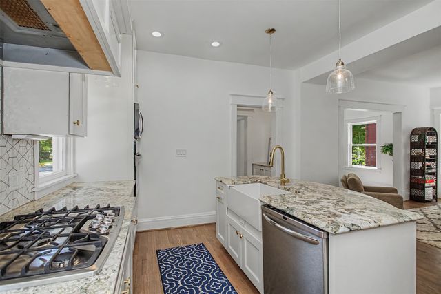 721 Douglas Avenue, Ames, IA 50010