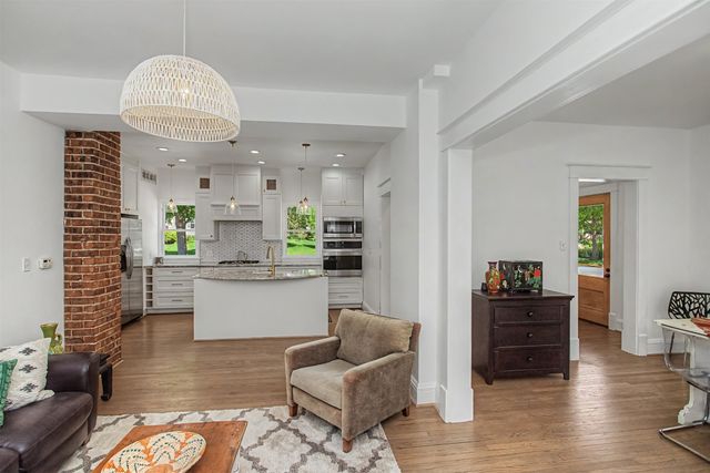 721 Douglas Avenue, Ames, IA 50010