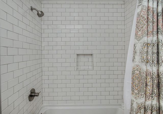 721 Douglas Avenue, Ames, IA 50010