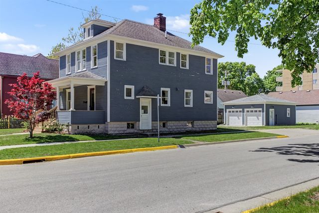 721 Douglas Avenue, Ames, IA 50010