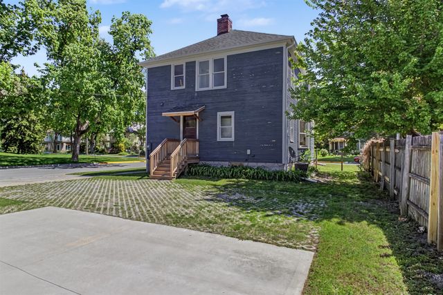 721 Douglas Avenue, Ames, IA 50010