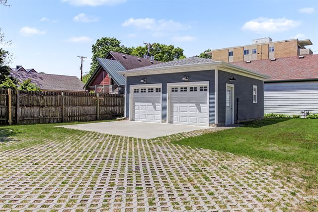 721 Douglas Avenue, Ames, IA 50010