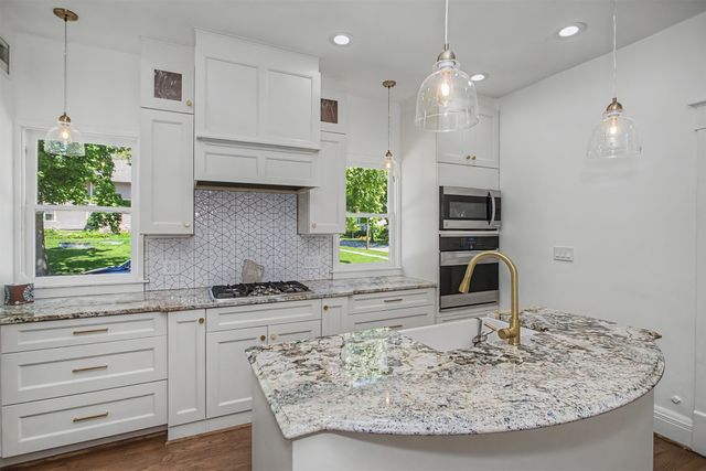 721 Douglas Avenue, Ames, IA 50010