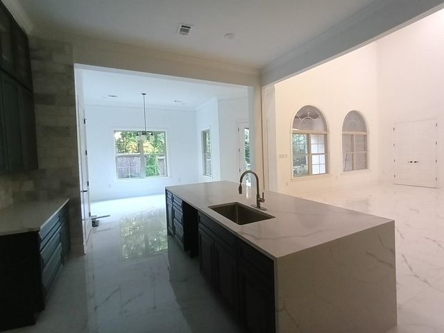 5690 WALNUT GROVE RD, Memphis, TN 38120