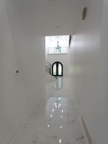 5690 WALNUT GROVE RD, Memphis, TN 38120