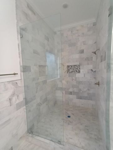 5690 WALNUT GROVE RD, Memphis, TN 38120