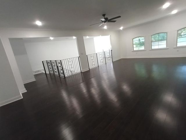 5690 WALNUT GROVE RD, Memphis, TN 38120