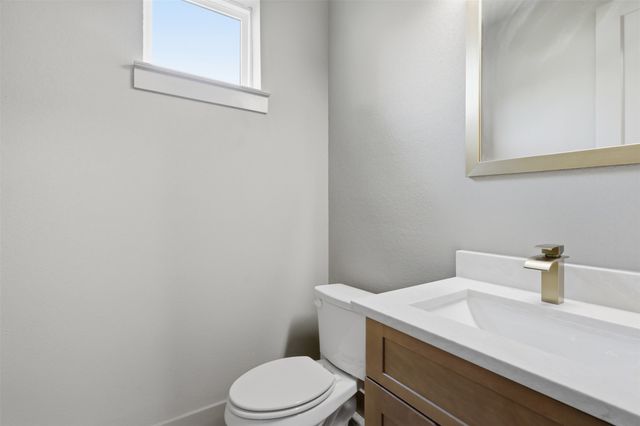 340 N Moore Street, Dallas, TX 75203