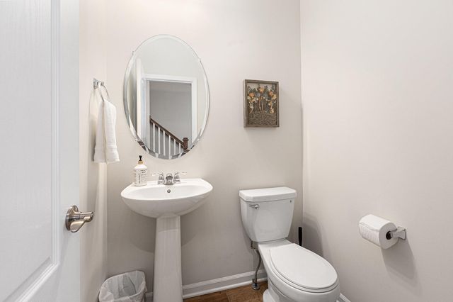 2857 Fairgrove Crescent, Ann Arbor, MI 48108