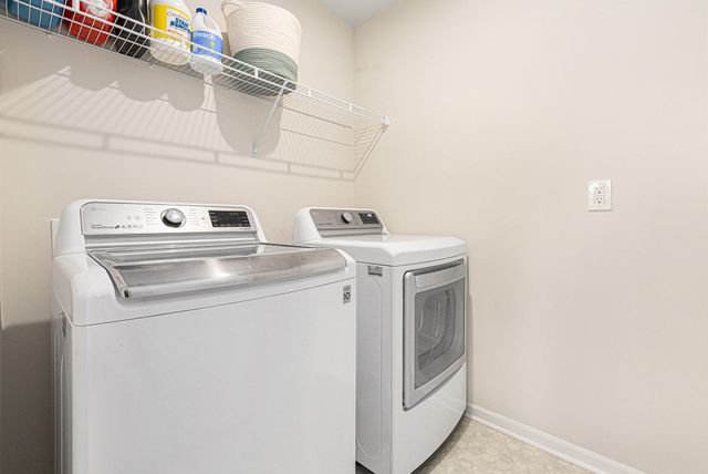 2857 Fairgrove Crescent, Ann Arbor, MI 48108