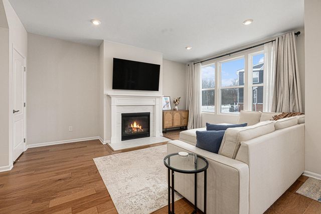 2857 Fairgrove Crescent, Ann Arbor, MI 48108