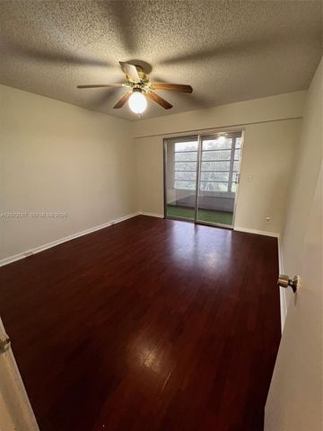 301 SW 135th Avenue 402C, Pembroke Pines, FL 33027