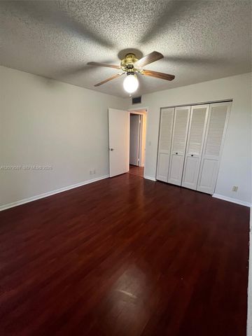 301 SW 135th Avenue 402C, Pembroke Pines, FL 33027
