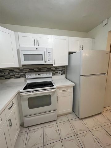 301 SW 135th Avenue 402C, Pembroke Pines, FL 33027