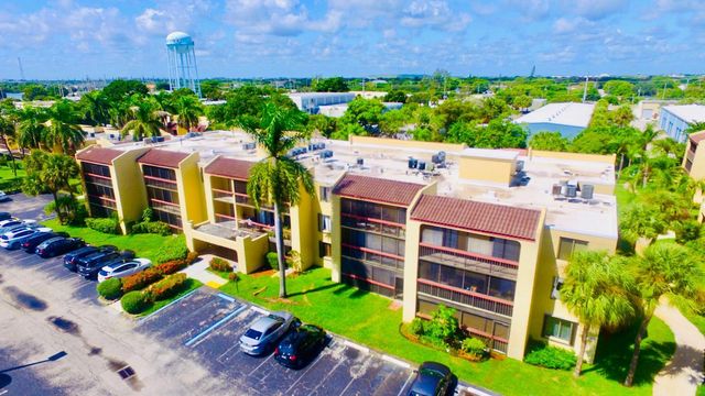 737 SE 1st Way 306, Deerfield Beach, FL 33441