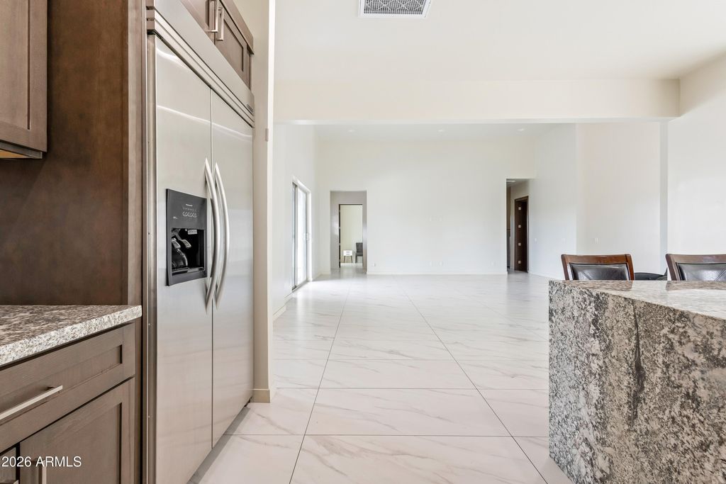 Image 12 of property listing at 17021 E LOWDEN Road, Rio Verde, AZ 85263