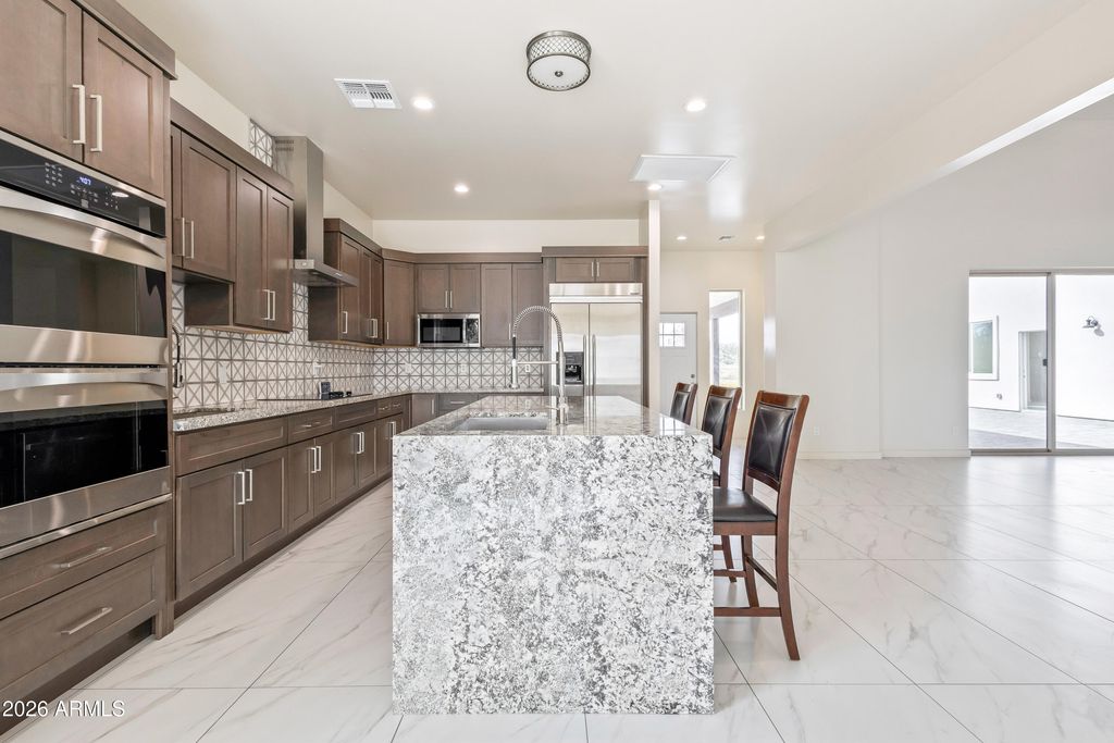 Image 9 of property listing at 17021 E LOWDEN Road, Rio Verde, AZ 85263