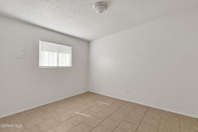 2812 Van Buren Avenue A, El Paso, TX 79930