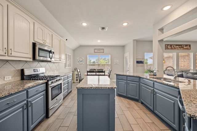 907 Hidden Creek Drive, Royse City, TX 75189