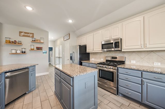 907 Hidden Creek Drive, Royse City, TX 75189
