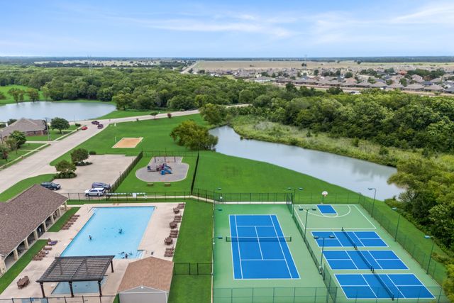 907 Hidden Creek Drive, Royse City, TX 75189