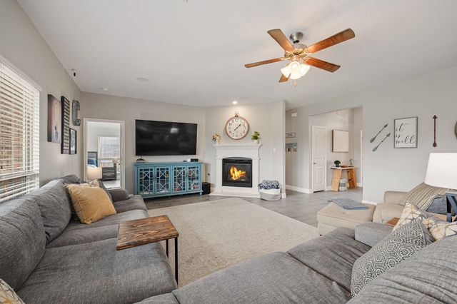 907 Hidden Creek Drive, Royse City, TX 75189