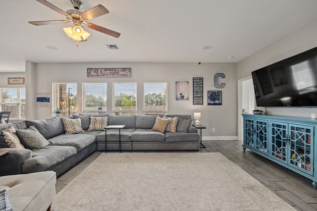 907 Hidden Creek Drive, Royse City, TX 75189