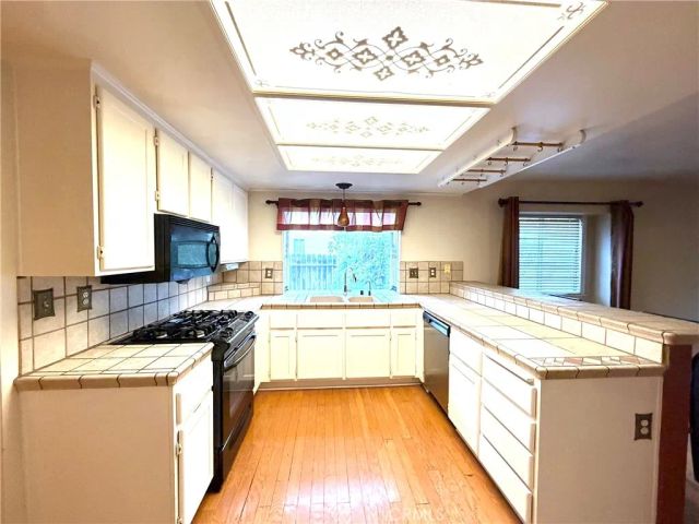 2812 W Pondera Street, Lancaster, CA 93536