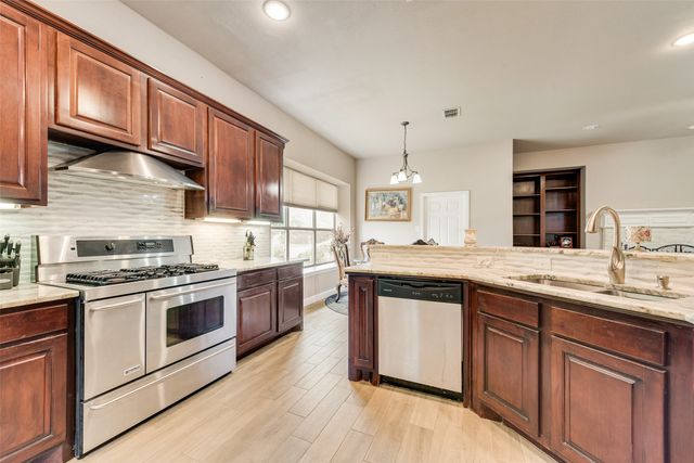 695 Shores Boulevard, Rockwall, TX 75087