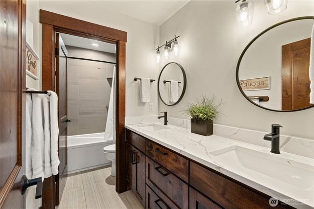 220 Breckenridge Drive, Ronald, WA 98940