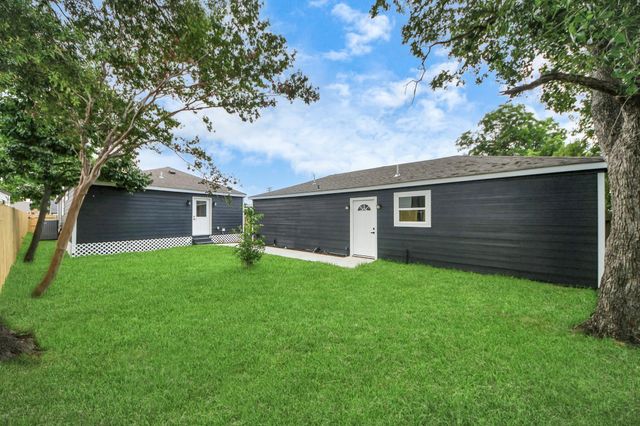 1218 Des Jardines Street, Houston, TX 77023