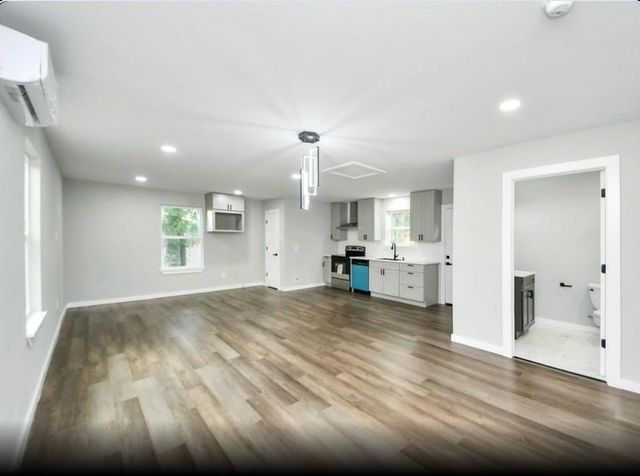 1218 Des Jardines Street, Houston, TX 77023