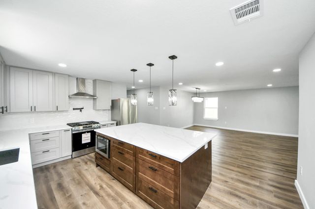 1218 Des Jardines Street, Houston, TX 77023