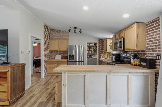 1230 Poplar Ridge Rd, Chapmansboro, TN 37035