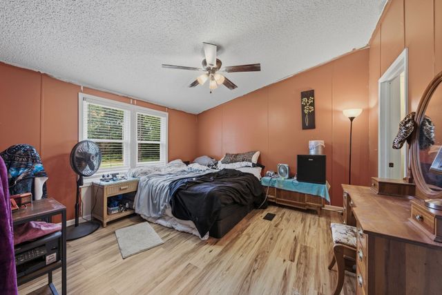 1230 Poplar Ridge Rd, Chapmansboro, TN 37035