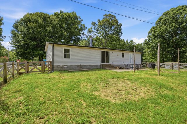 1230 Poplar Ridge Rd, Chapmansboro, TN 37035