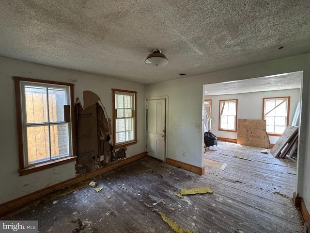 308 W MARTIN ST, Martinsburg, WV 25401