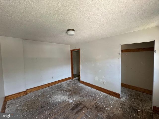 308 W MARTIN ST, Martinsburg, WV 25401