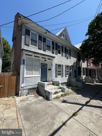 308 W MARTIN ST, Martinsburg, WV 25401