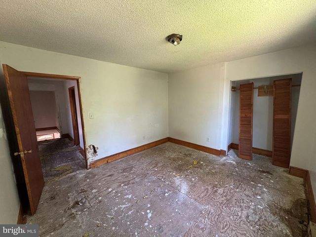 308 W MARTIN ST, Martinsburg, WV 25401