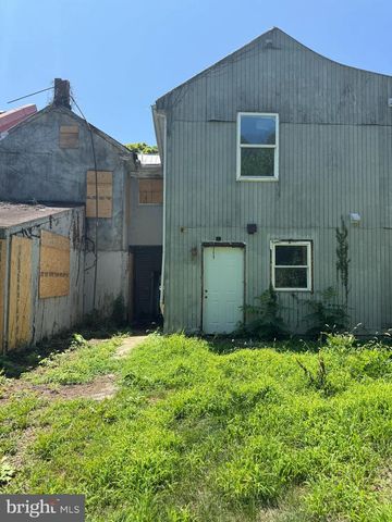 308 W MARTIN ST, Martinsburg, WV 25401