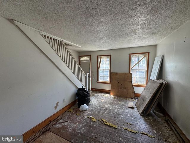 308 W MARTIN ST, Martinsburg, WV 25401