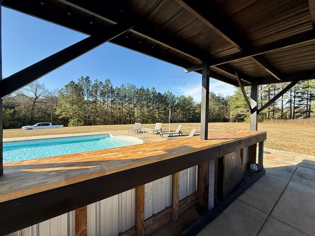 1890 N Co Rd 61, Hartford, AL 36344