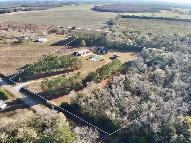 1890 N Co Rd 61, Hartford, AL 36344